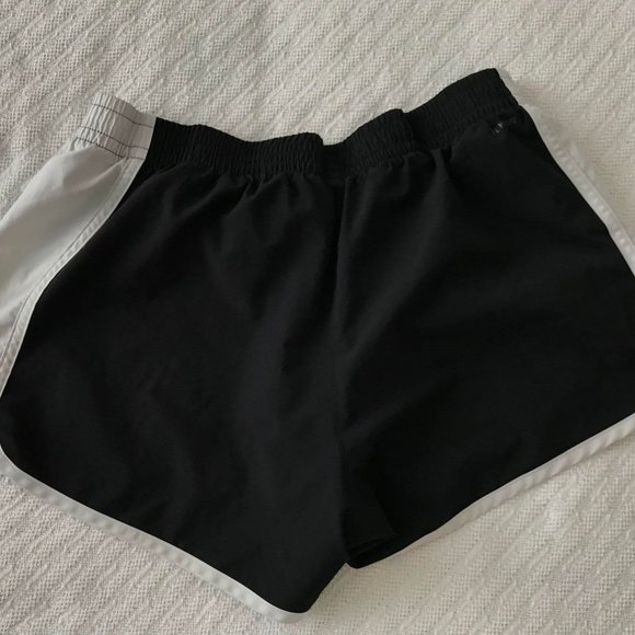 Adidas Climalite Shorts (Medium) - Picture 2 of 5